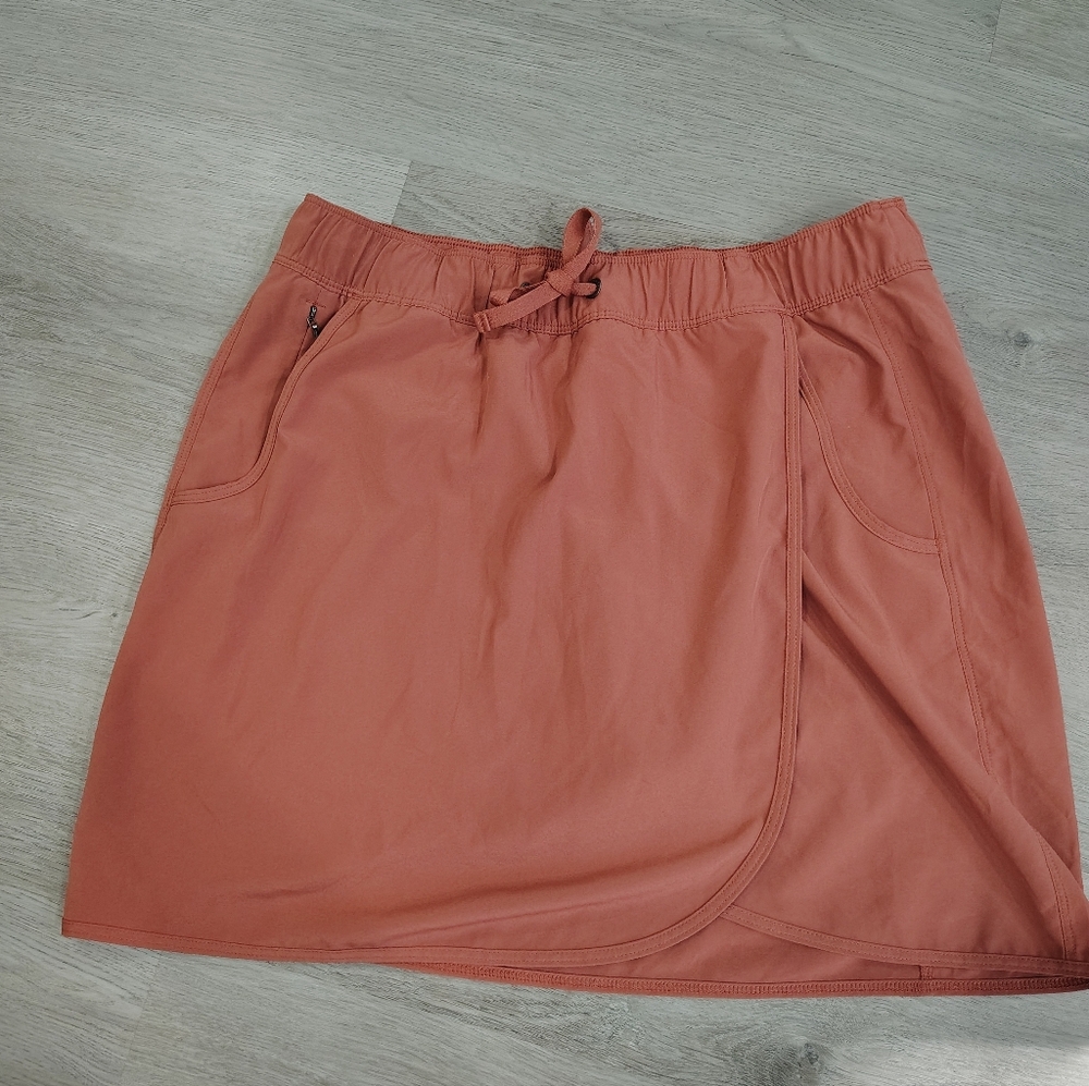 Patagonia Women's Rust Mini Skirt. Size Small